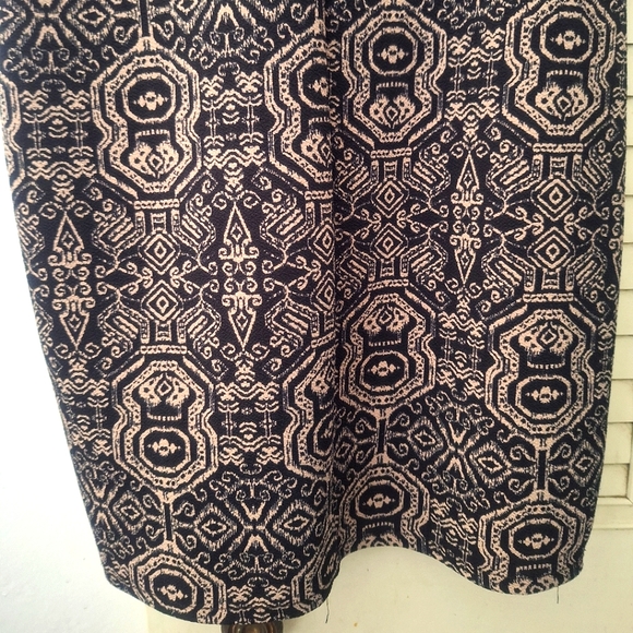 Ambiance Apparel Black & Nude Large Aztec Geometric Summer Dress - Picture 8 of 10